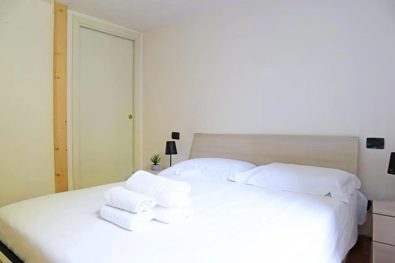 Cenisio Comfort House Apartment Milan